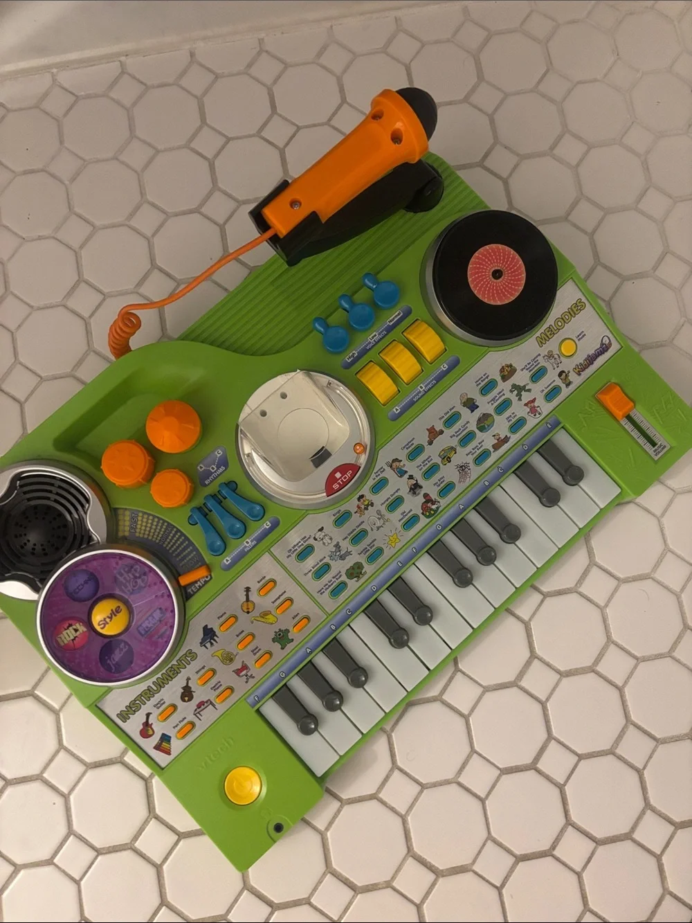 Kids Green Vtech Electronic Music Keyboard with Microphone Kidi Jamz